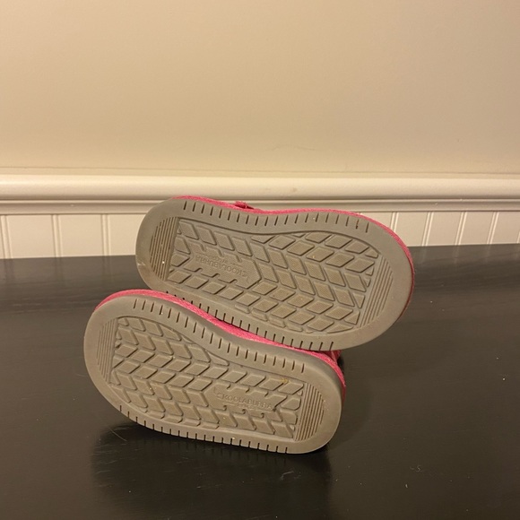 Koolaburra Ugg Victoria Short Little Kids Booties 6 - Picture 5 of 12